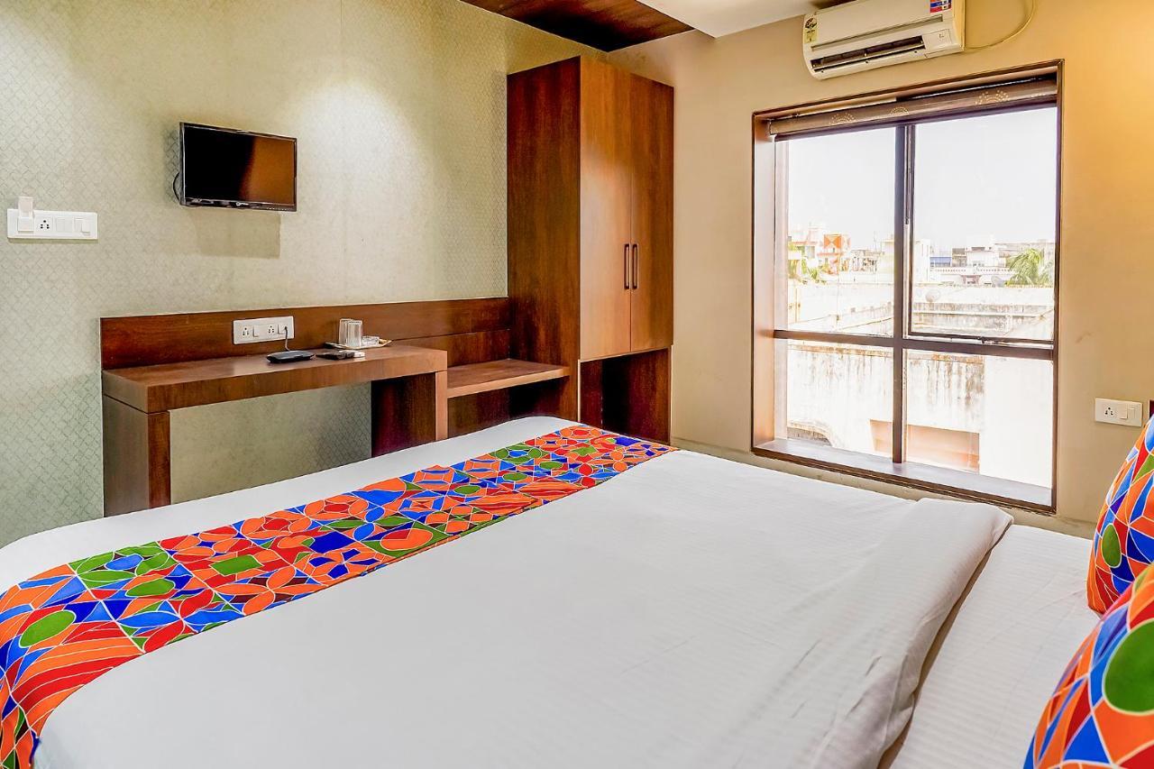 Fabhotel Eros 211 - Nr Sreebhumi Kalküta Dış mekan fotoğraf